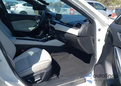 2017 Mazda 6 Grand Touring z USA, uszkodzony, nr VIN JM1GL1X59H1137084